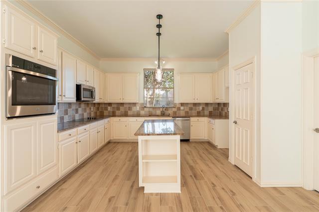 Building Photo - 4465 Longfellow Dr