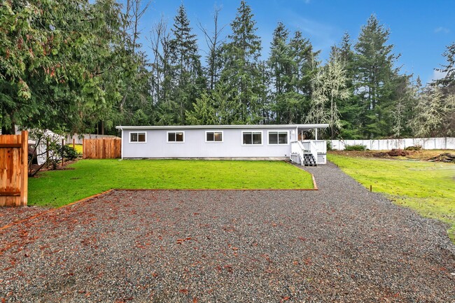 Building Photo - Beautiful Updated Rambler in Bonney Lake!