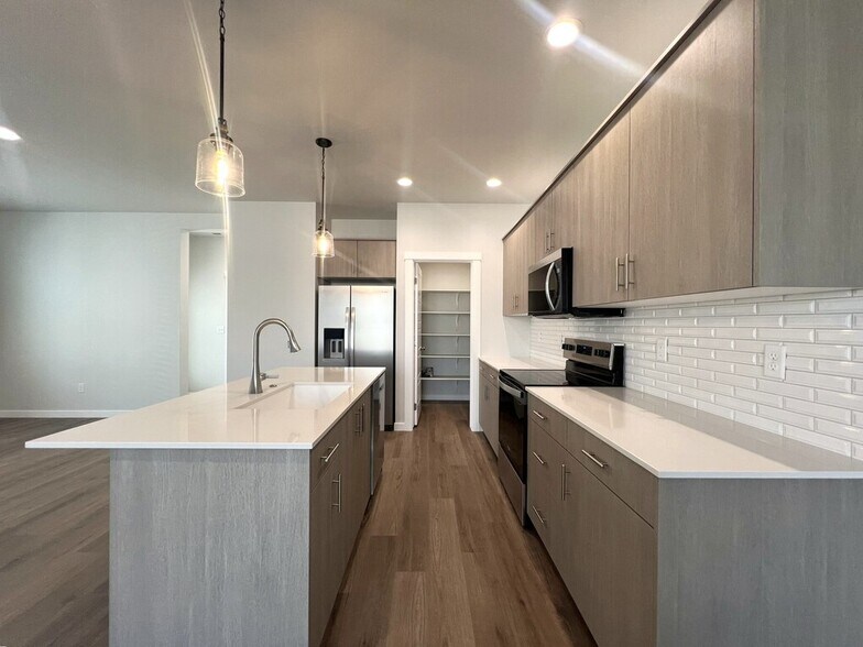 Building Photo - 3089 E Mossy Creek Dr