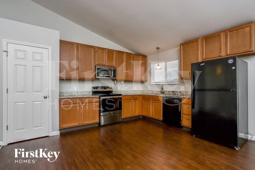 Building Photo - 322 Aspen Creek Dr