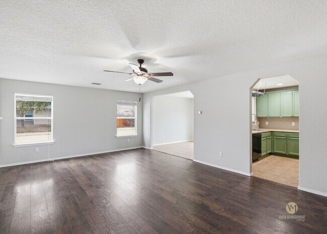 Building Photo - Silver Oaks Beauty | 3 Bed | 2.5 Bath | 1,812 Sq Ft | Corner Lot in 78254