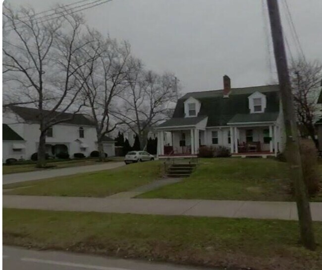 1634 E Erie Duplex 1634 E Erie Ave Lorain OH 44052 Apartment Finder