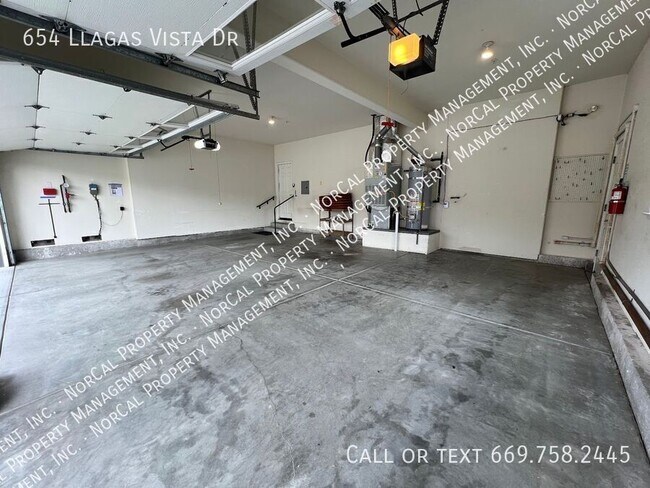 Building Photo - 654 Llagas Vista Dr