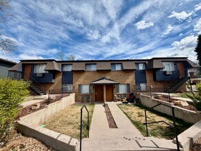 Building Photo - 1628 Azalea Dr