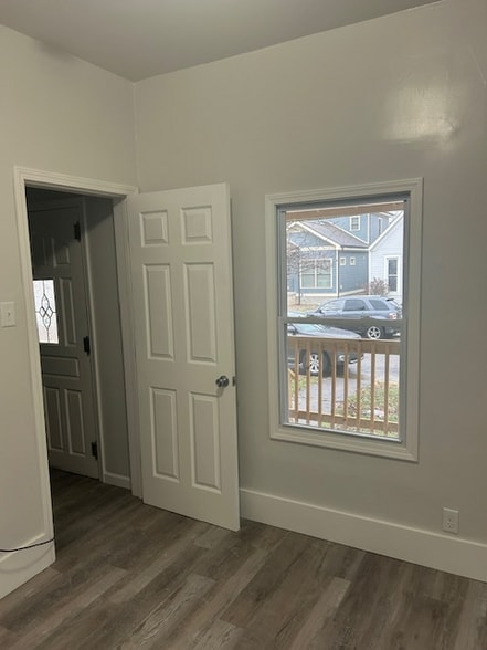 Building Photo - 1130 Greenaway Pl