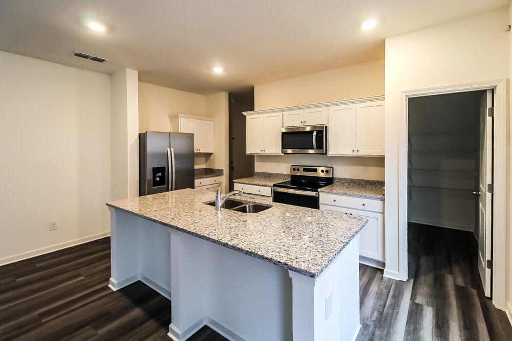 Building Photo - 475 Knightsbridge Ln