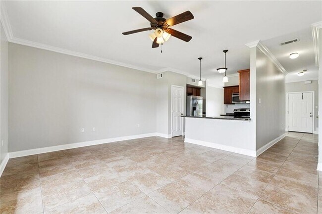 Building Photo - 1250 Primrose Dr