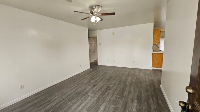 Building Photo - 723 Spring Meadow Ct