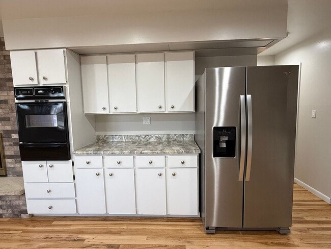 Building Photo - Gorgeous Remodeled 3-Bedroom Home in Lakewood!!