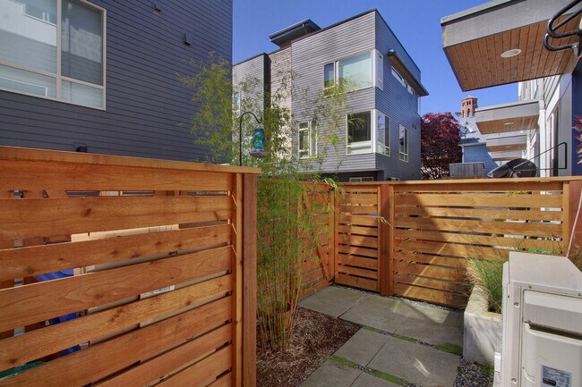Building Photo - 6405B 22nd Ave NW