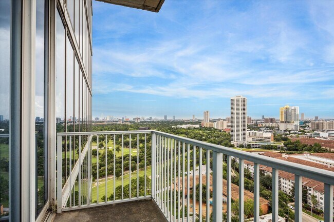 Building Photo - 5925 Almeda Rd