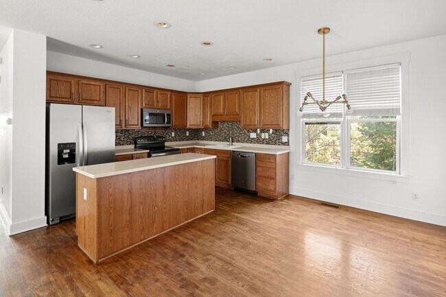 Building Photo - Modern Arts and Crafts Home