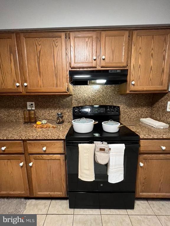 Building Photo - 102 Dudley Ave