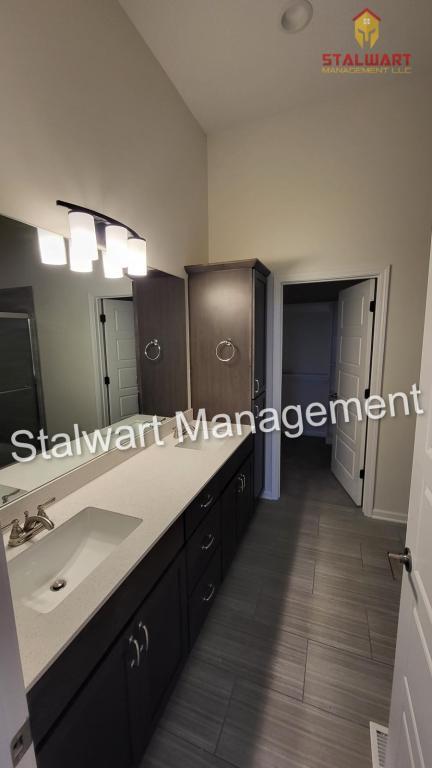 Building Photo - 15824 Riley St