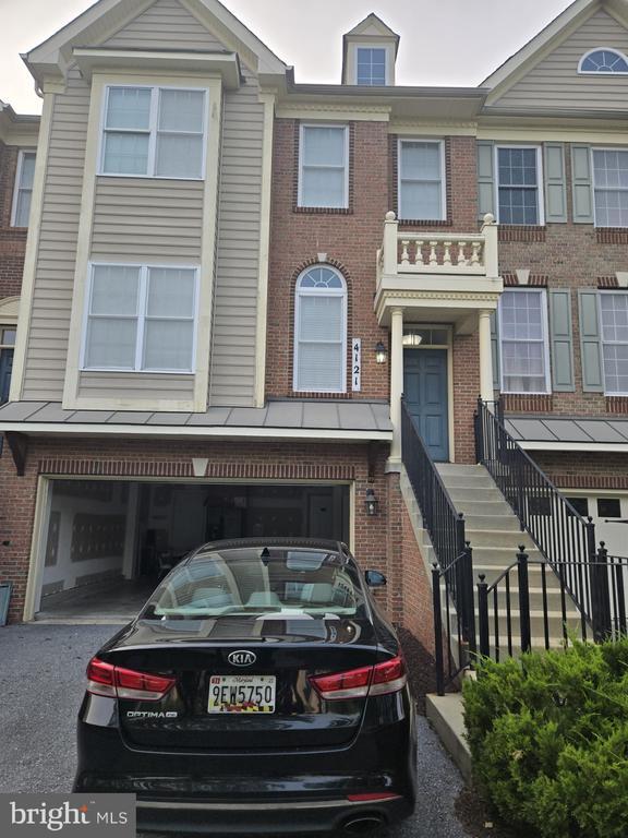 Primary Photo - 4121 Chariot Way