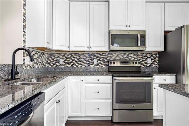 Building Photo - 4301 Saltmarsh Ln