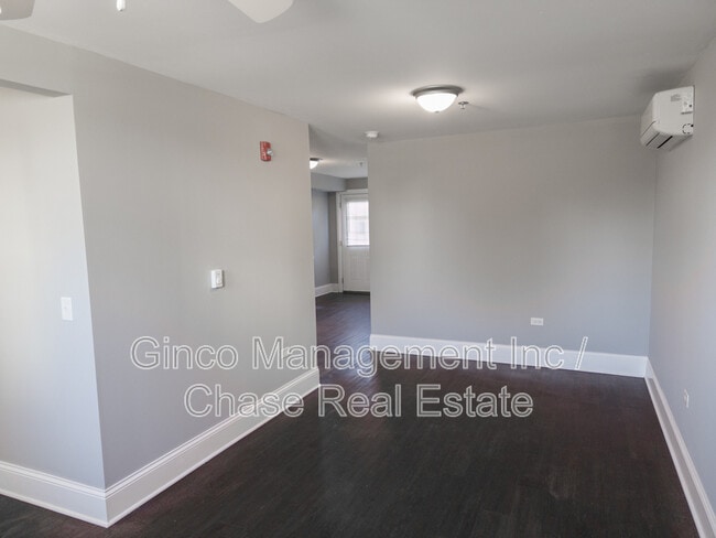 Building Photo - 115 N Hickory St