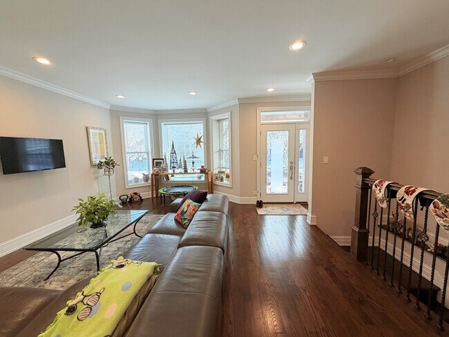 Building Photo - 3646 N Fremont St