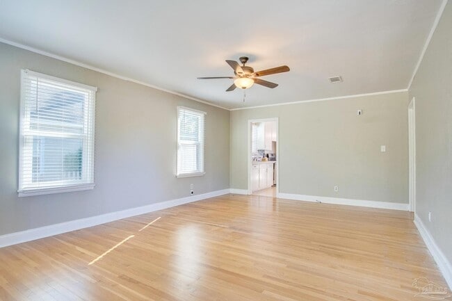 Building Photo - 2303 N 20th Ave