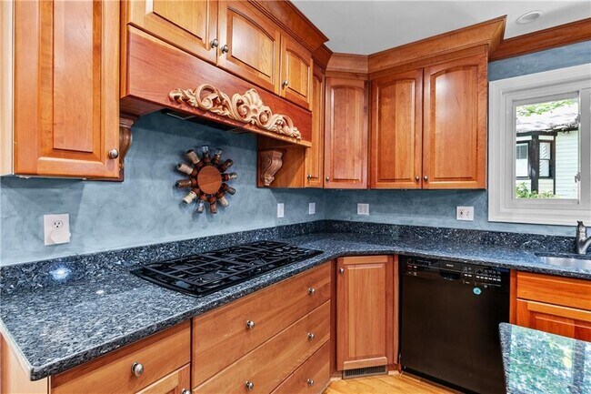 Building Photo - 755 Nile Dr