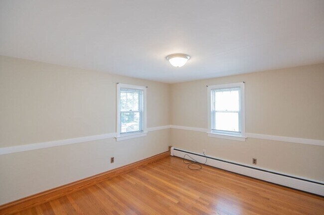 Building Photo - 37 Longview Way