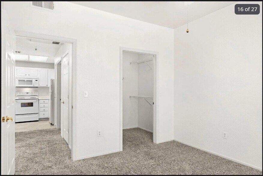 Building Photo - 11375 E Sahuaro Dr