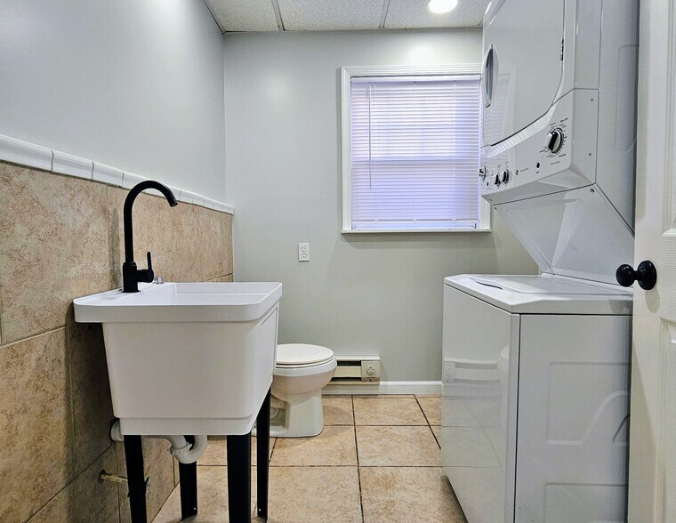 Building Photo - 55 Buchland Rd