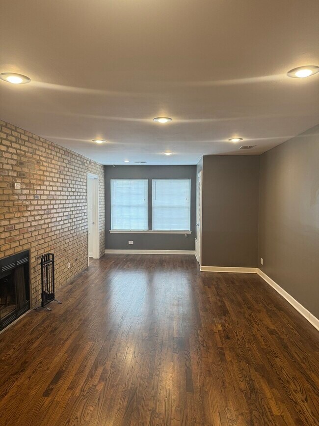 Building Photo - 1233 Wyndham Ct