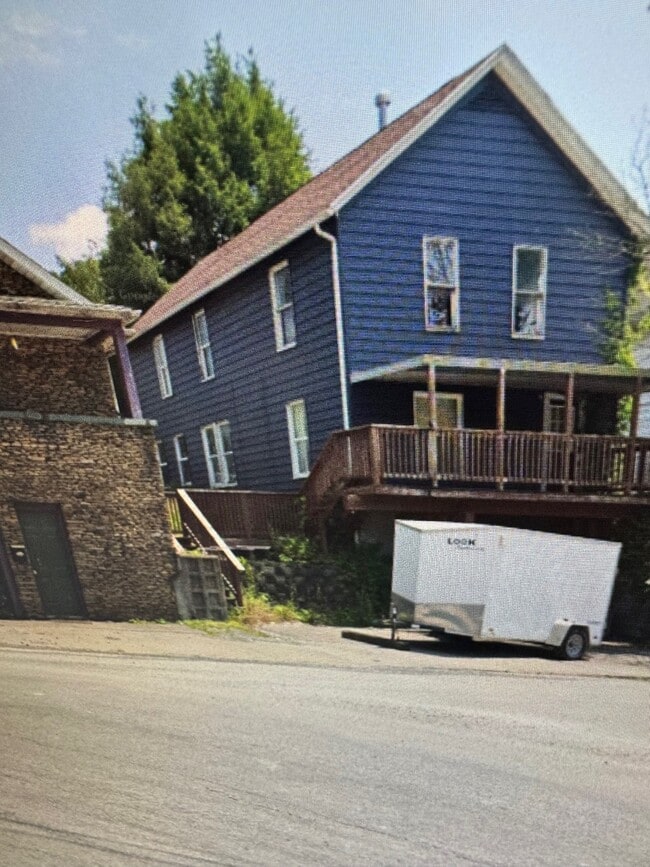 Primary Photo - 106 Rogers Ave