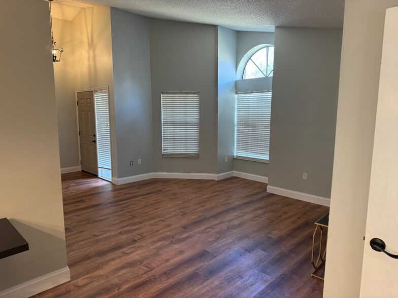 Building Photo - 1238 Bent Oak Trail