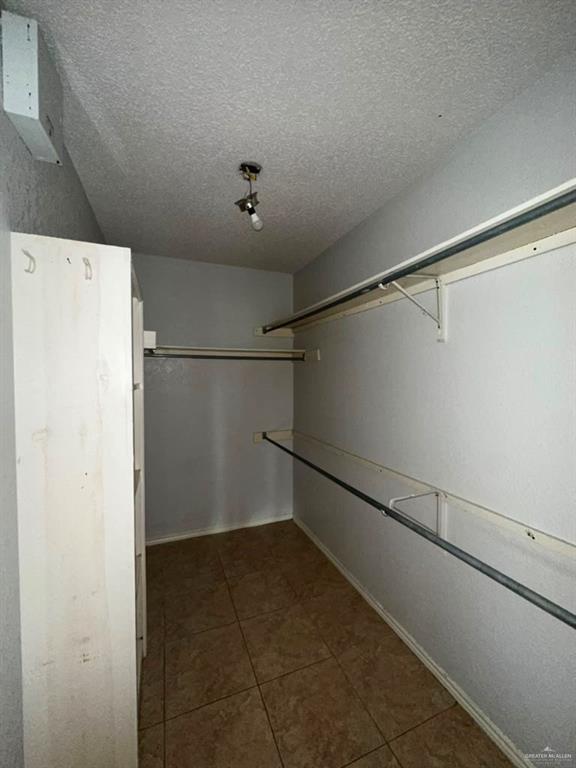 Building Photo - 2113 E 29th St