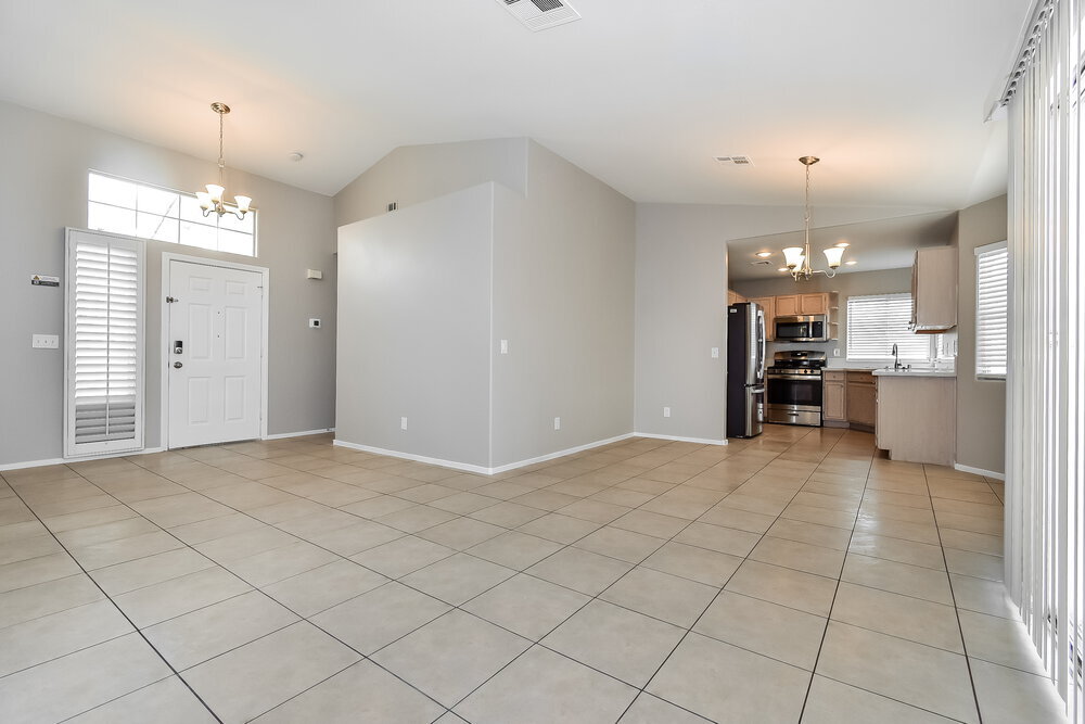 Building Photo - 5828 Meadow Dale Dr