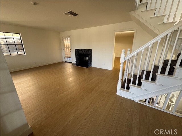 Building Photo - 526 S Catalina Ave