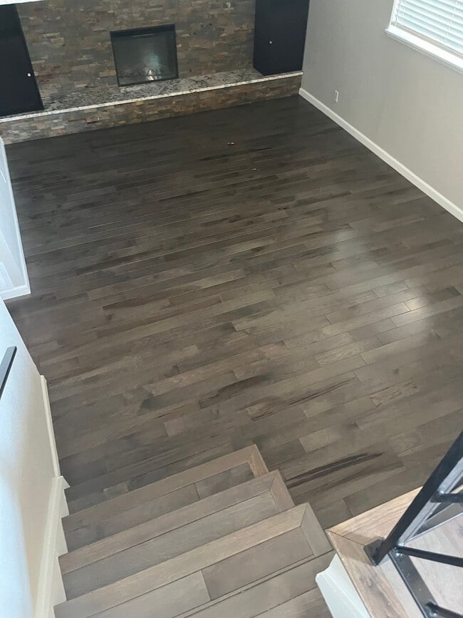 Building Photo - Beautifully Renovated 4bd 3bth Home Move I...