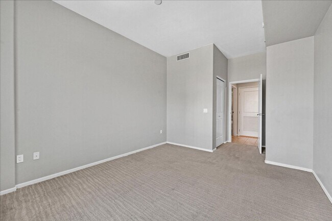 Building Photo - Gorgeous Condo at One Las Vegas!