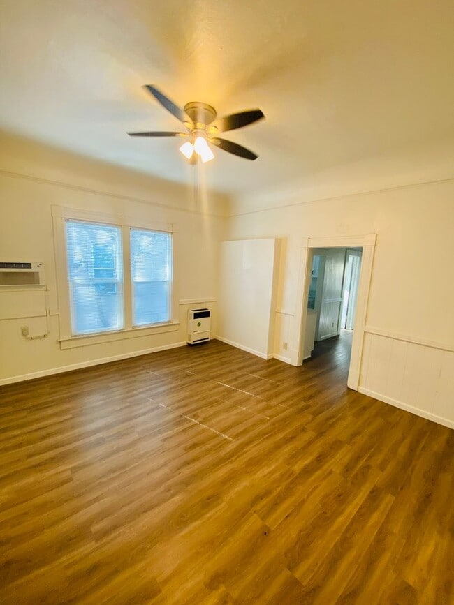 Building Photo - Reserve Now for June 2026! Updated House in Downtown Chico