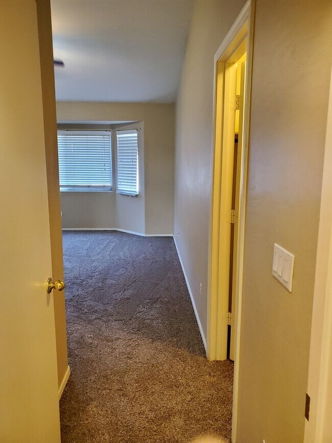 Building Photo - COMING SOON! 3 bedroom &2 bathroom House in Avondale!