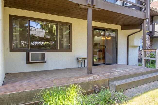Building Photo - 110 Icicle Rd