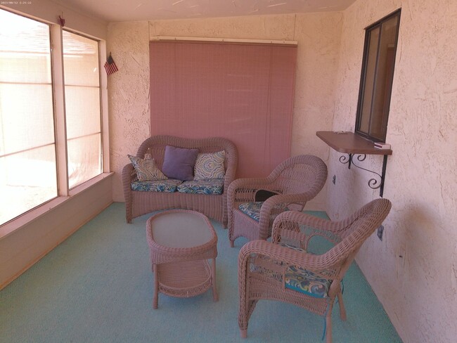 Building Photo - 3713 Mission Dr S