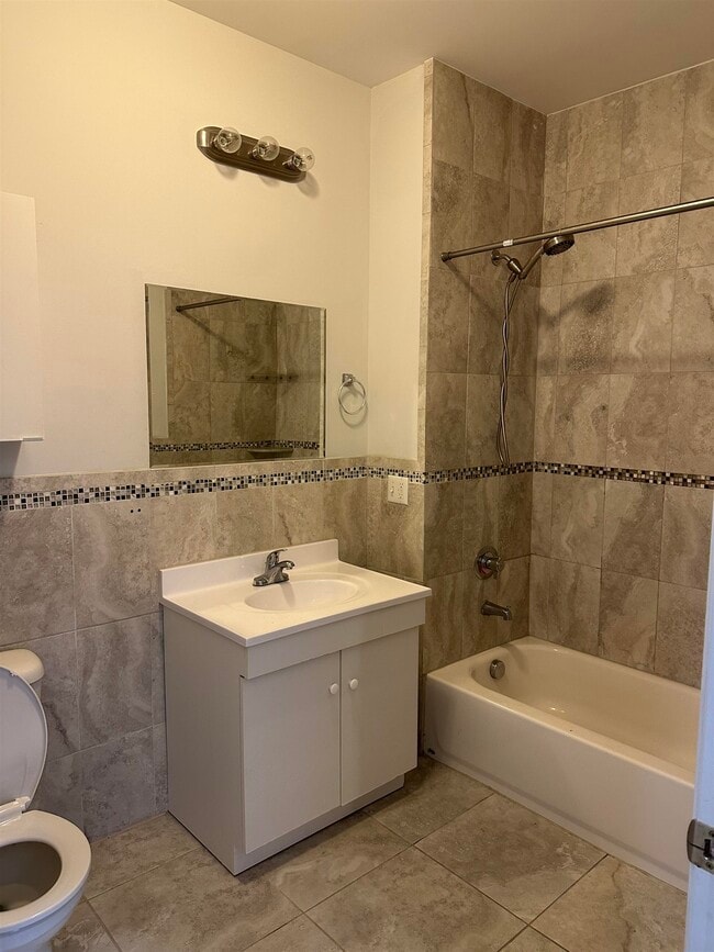 Building Photo - 231 Avenue C