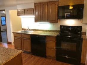 Building Photo - 312 St John Rd