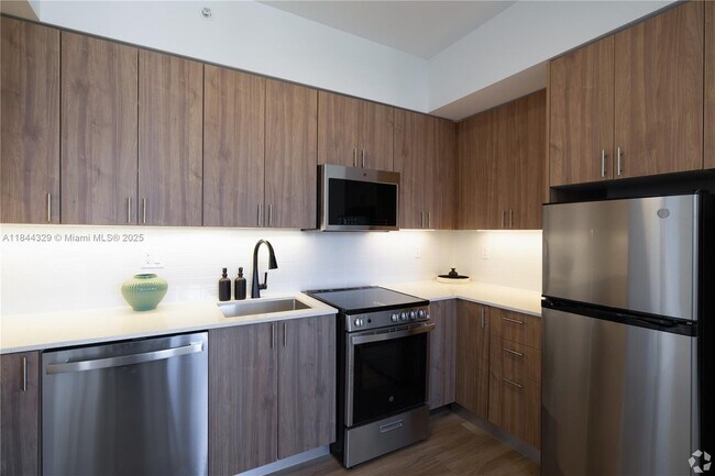 Building Photo - 650 SW 1st St