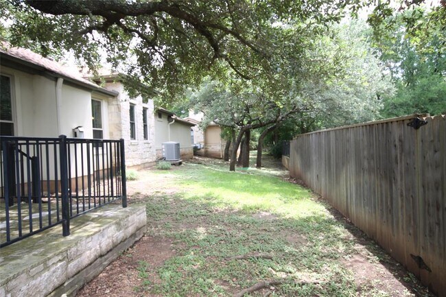 Building Photo - 11558 Spicewood Pkwy
