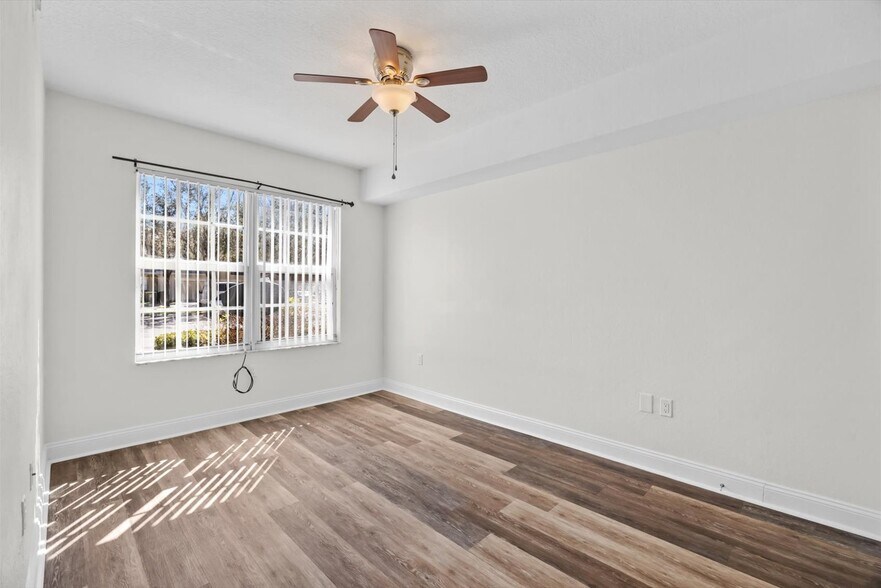 Building Photo - 158 SW Peacock Blvd