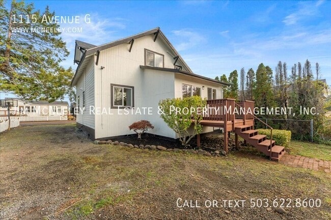 Building Photo - 1115 Avenue G