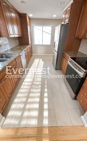 Building Photo - 4185 S Inca St