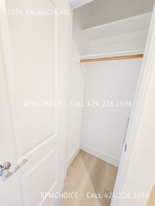 Building Photo - 1254 Engracia Ave