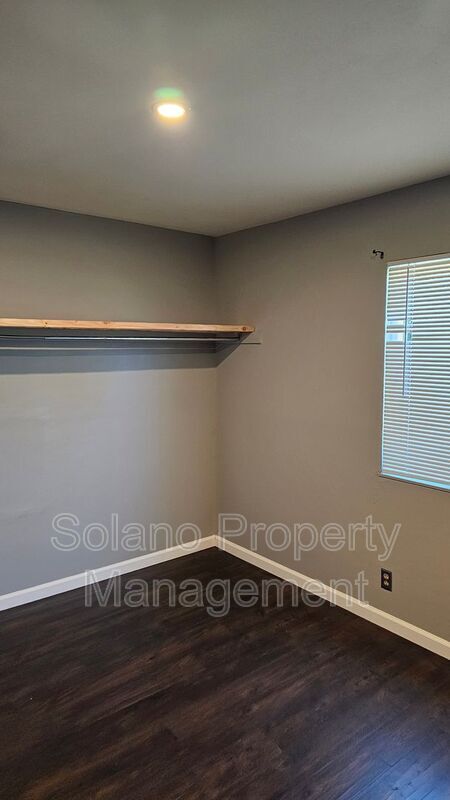 Building Photo - 771 Quartz Ln