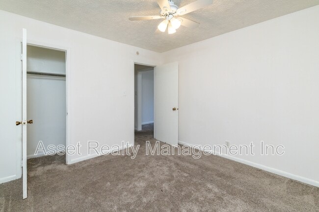 Building Photo - 3821 Selma Ave