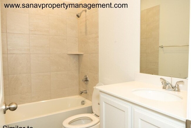 Building Photo - Beautiful 3 Bed Home with community pool access in great community